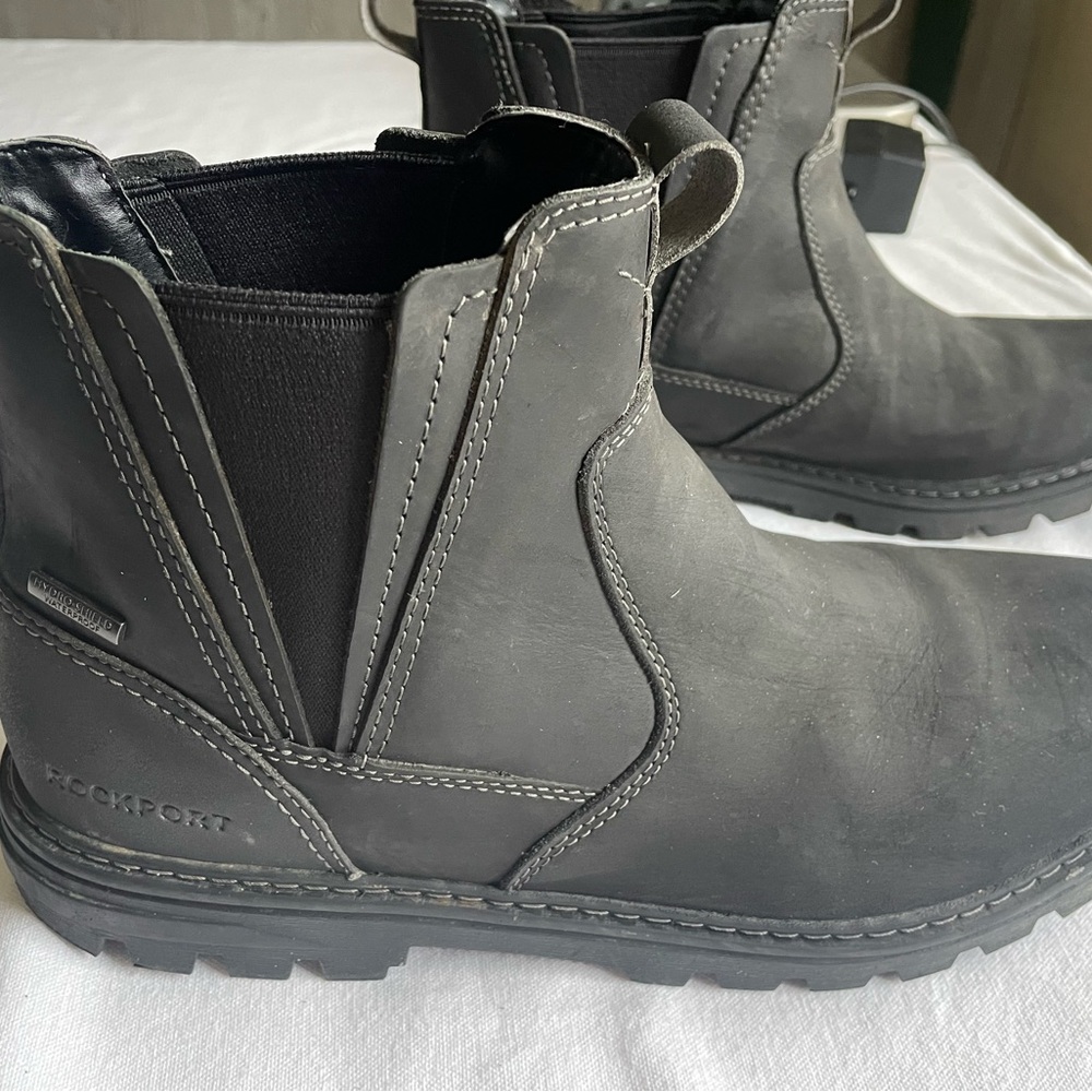 Rockport Men's Black Chukka Chelsea Boots size 11